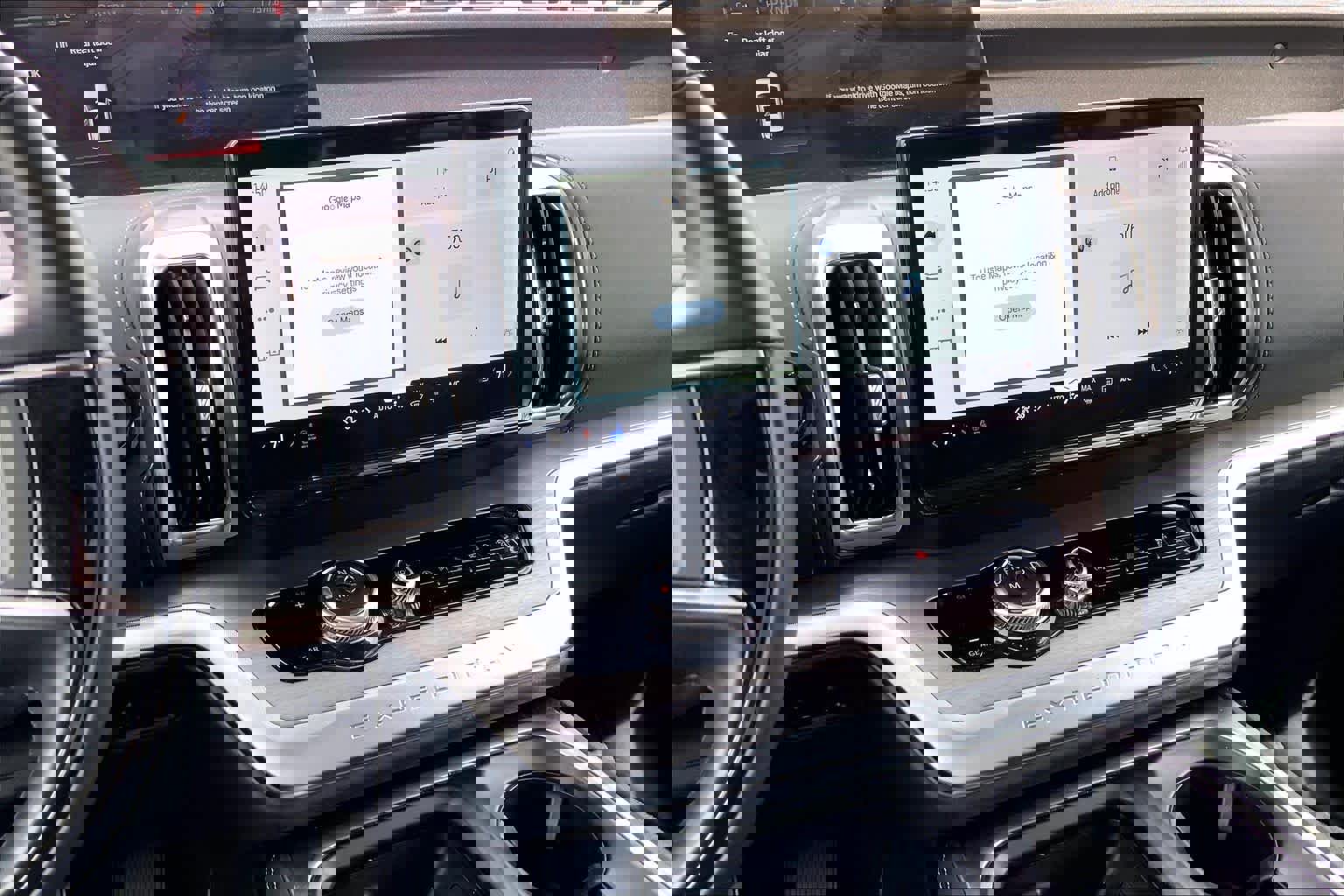 Used 2025 Ford Expedition Platinum AWD/4WD image 7