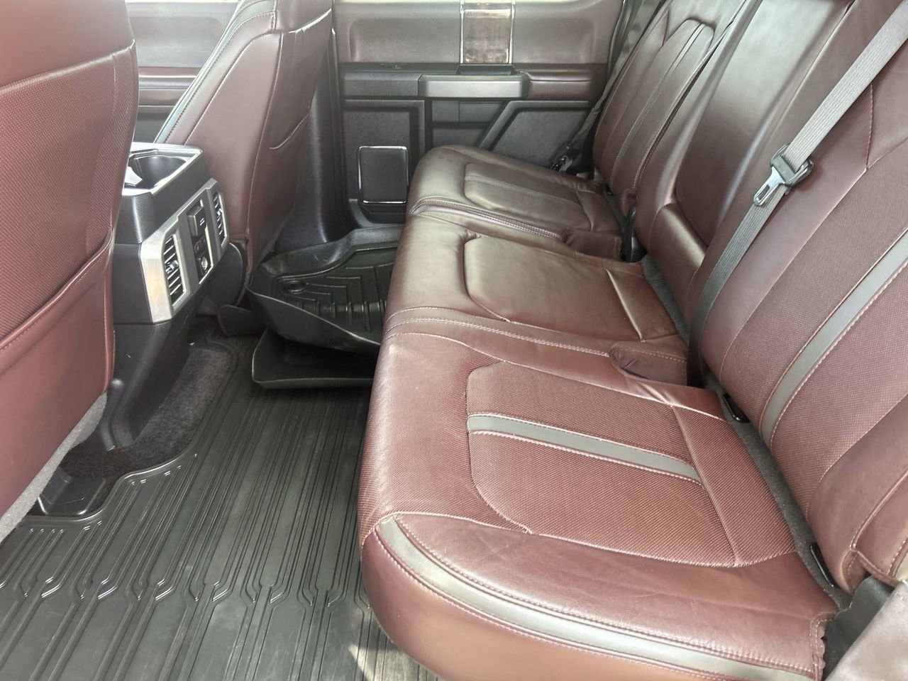 Used 2016 Ford F150 Platinum w/ Equipment Group 701A Luxury image 14