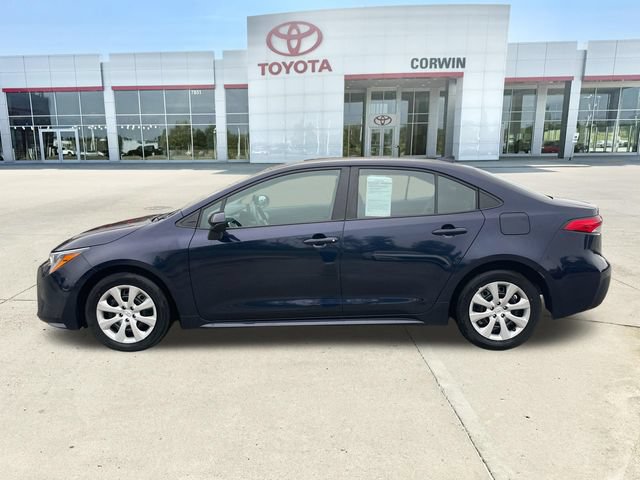 Used 2025 Toyota Corolla LE FWD image 2
