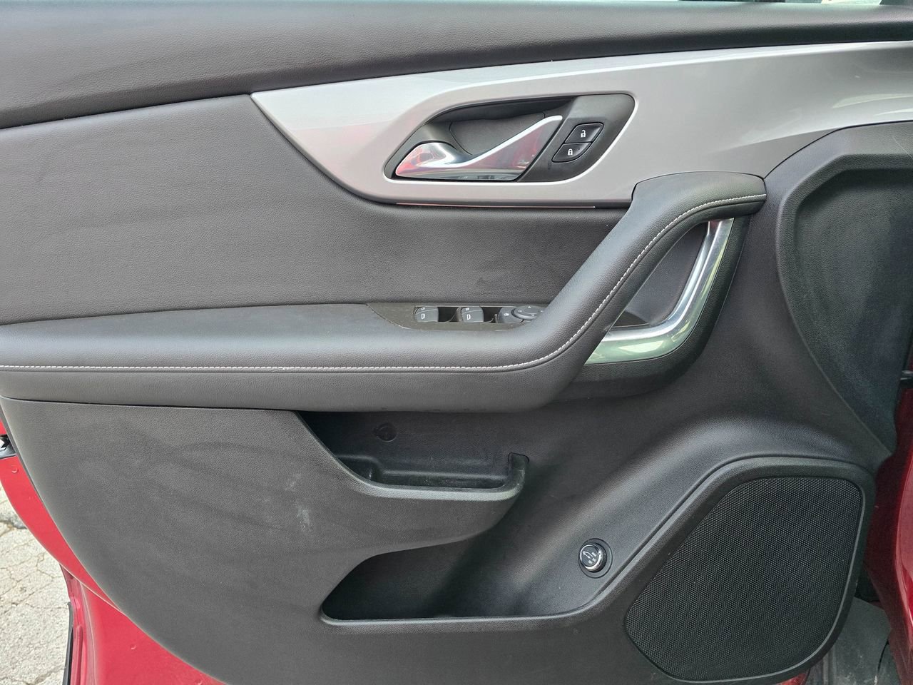 Used 2023 Chevrolet Blazer LT w/ Midnight/Sport Edition image 8