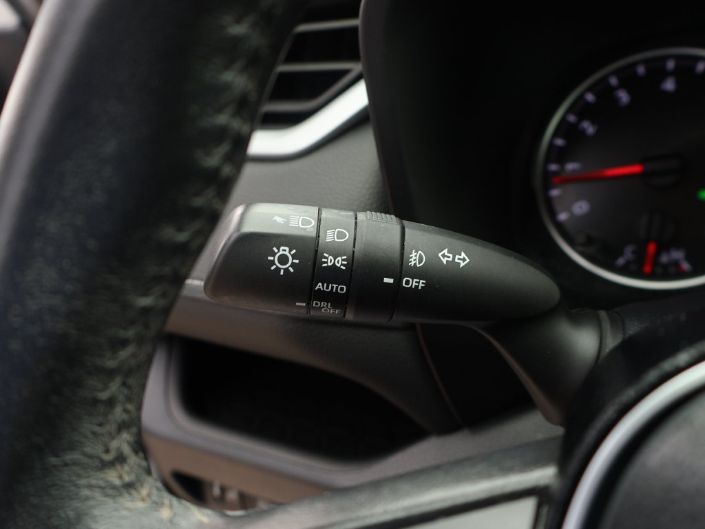 Used 2020 Toyota RAV4 XLE Premium FWD image 34