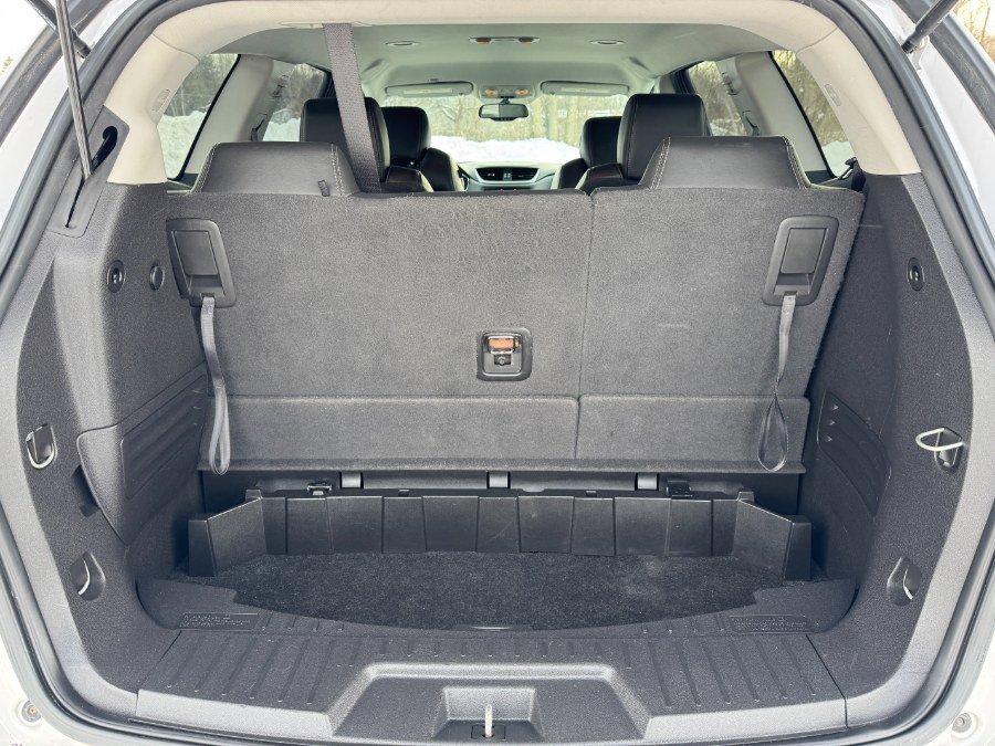 Used 2016 Chevrolet Traverse LT image 18