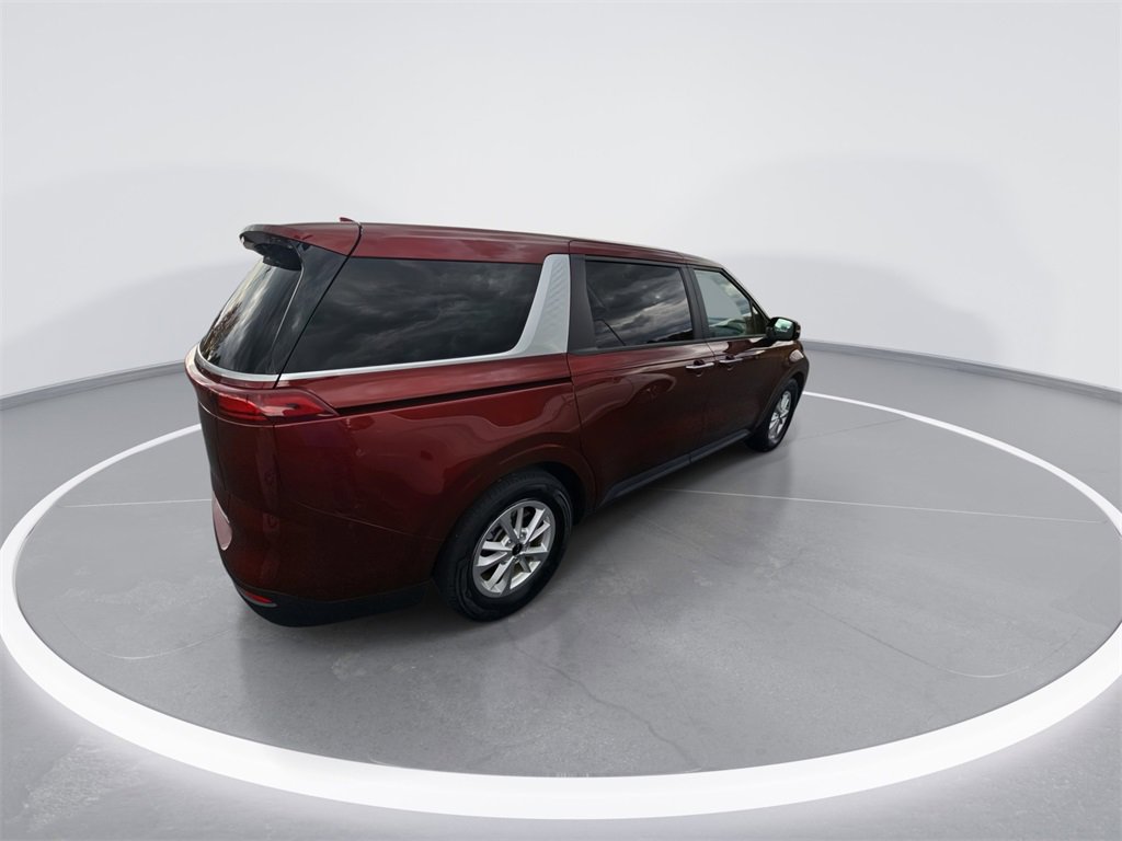 Used 2023 Kia Carnival LX image 8