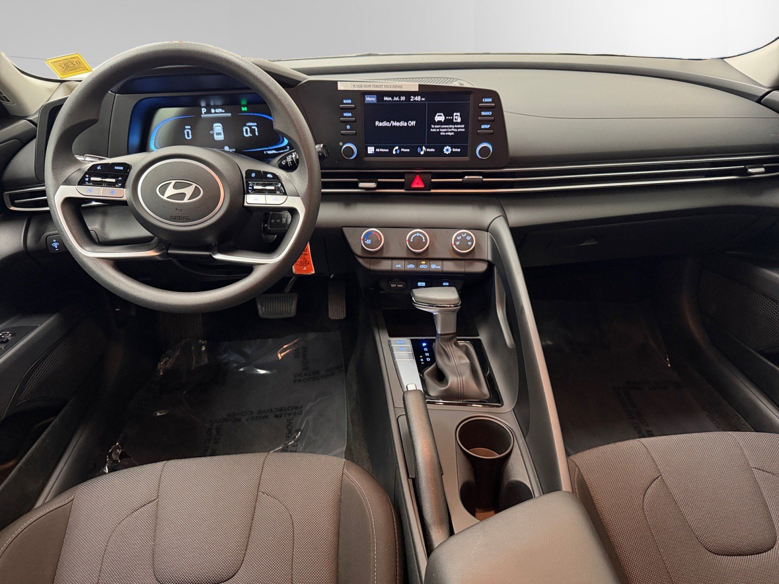 Used 2025 Hyundai Elantra SE FWD image 10