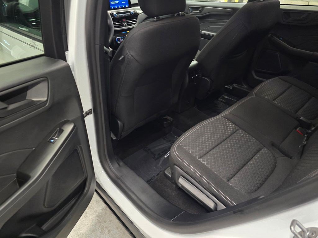 Used 2024 Ford Escape Active AWD/4WD image 25