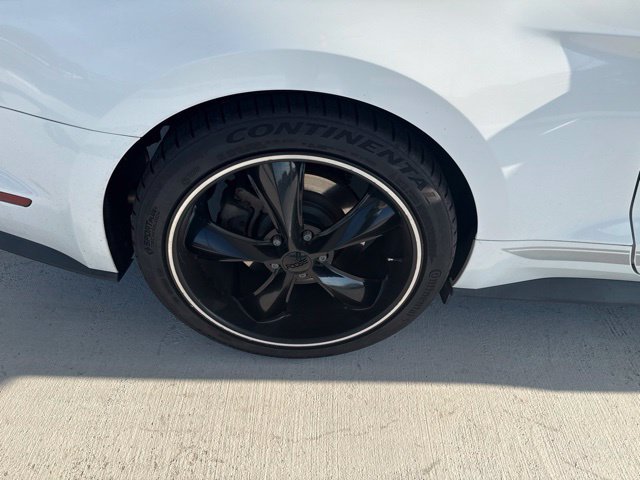 Used 2017 Ford Mustang GT Premium RWD image 8