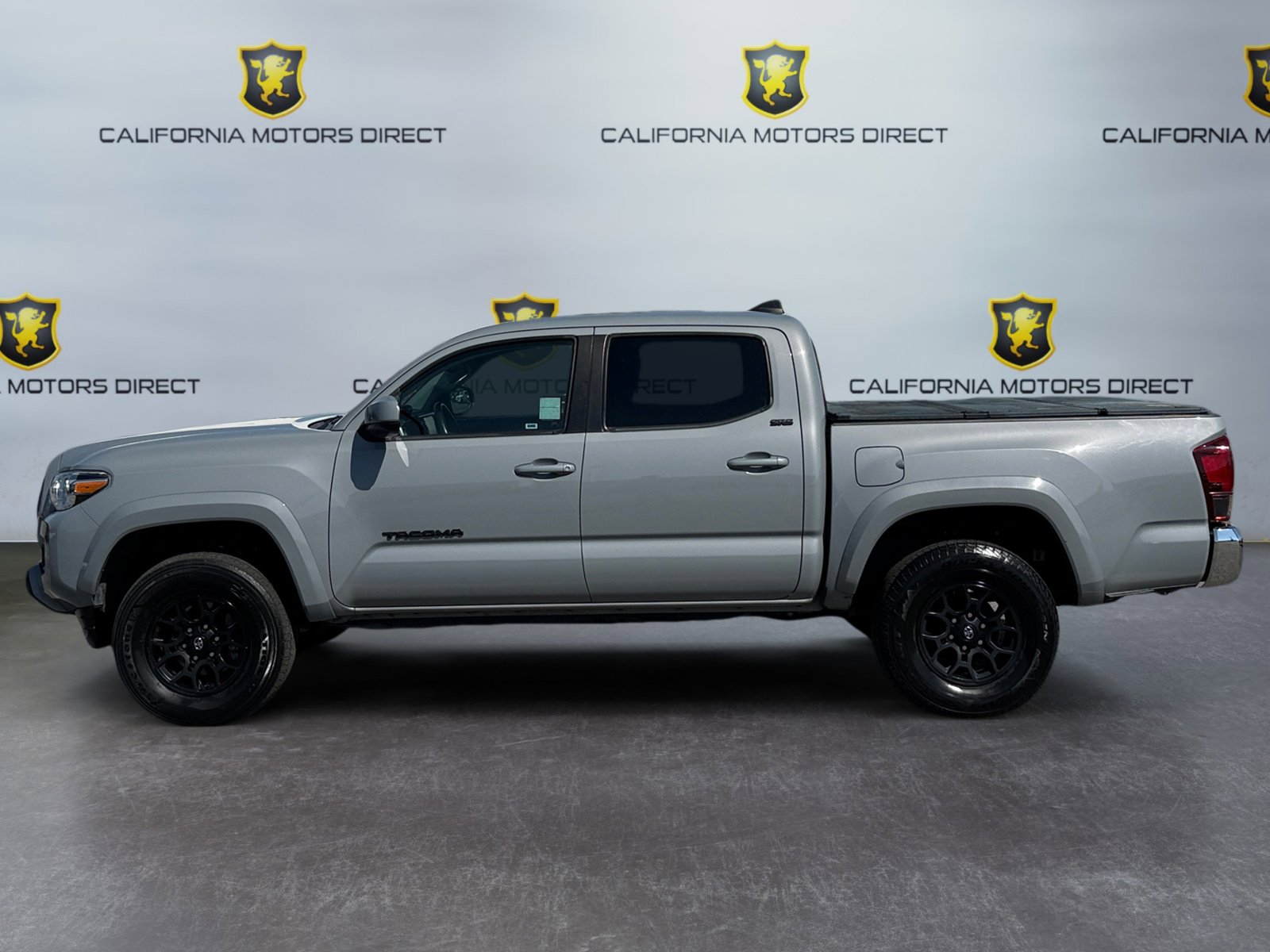 Used 2021 Toyota Tacoma SR5 w/ Blackout Package (TMS) image 2