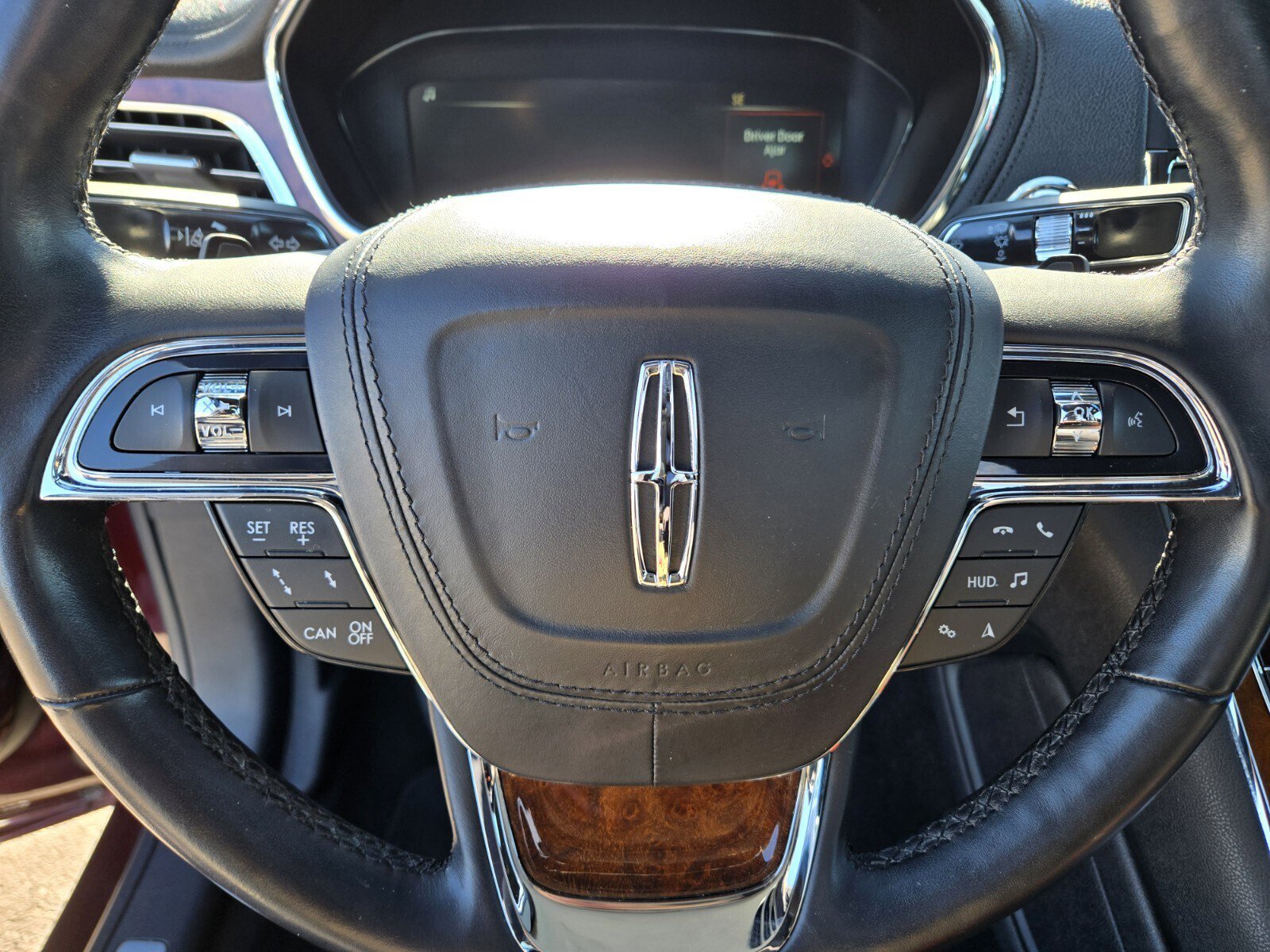 Used 2020 Lincoln Continental Reserve image 22