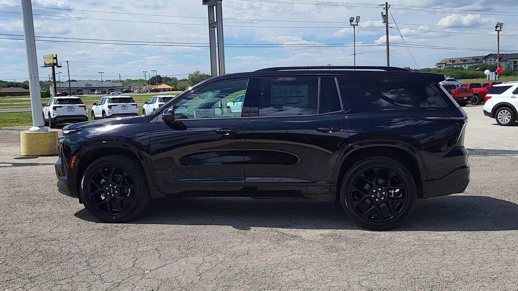 New 2026 Chevrolet Traverse RS w/ LPO, Floor Liner Package image 5