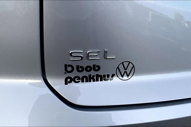 Used 2024 Volkswagen Atlas Cross Sport SEL R-Line image 8