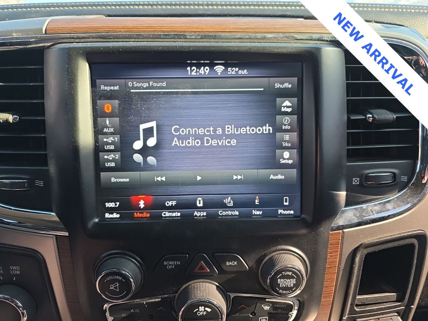 Used 2018 RAM 3500 Laramie w/ Convenience Group image 18