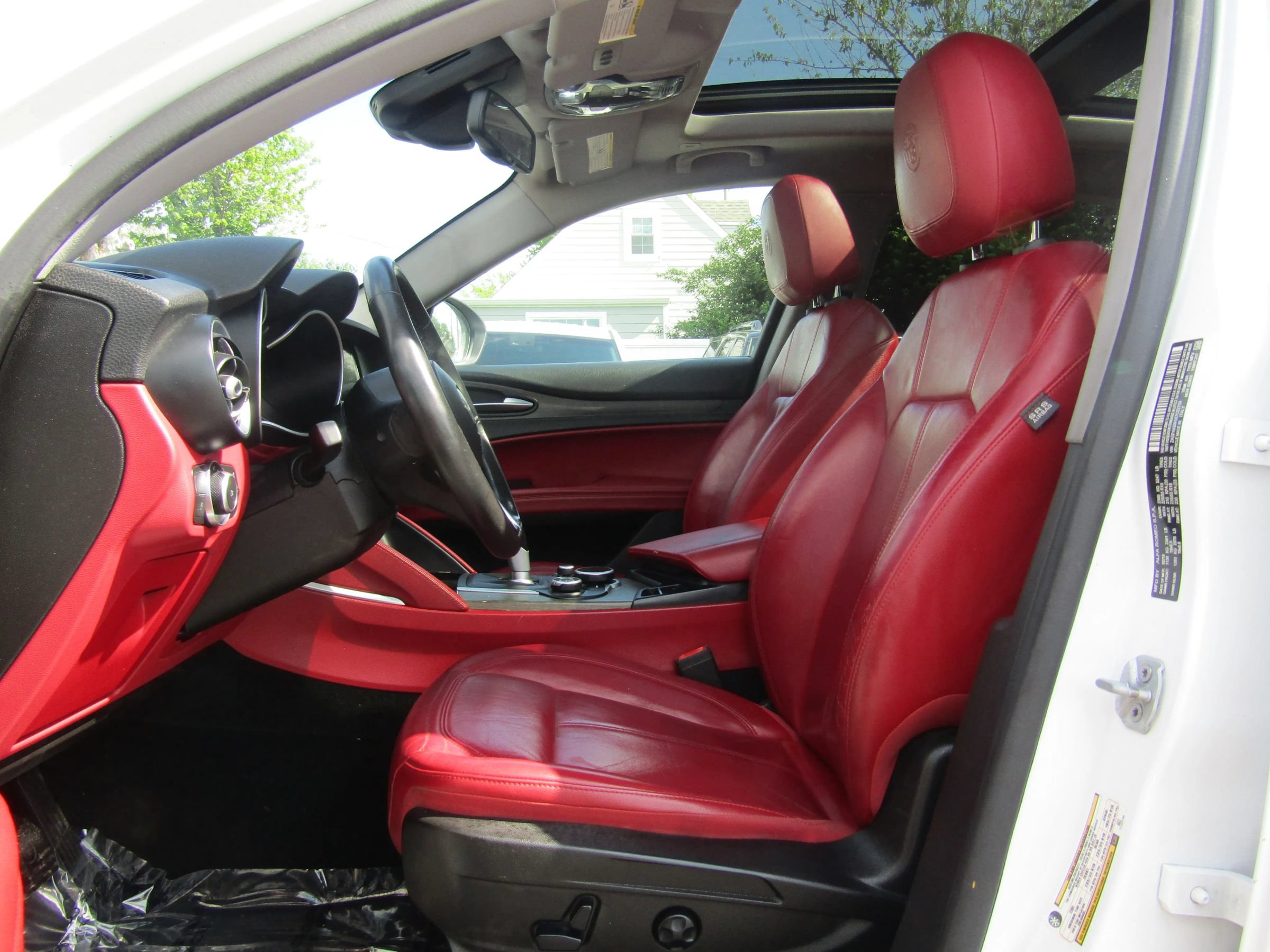 Used 2019 Alfa Romeo Stelvio Ti AWD/4WD image 11