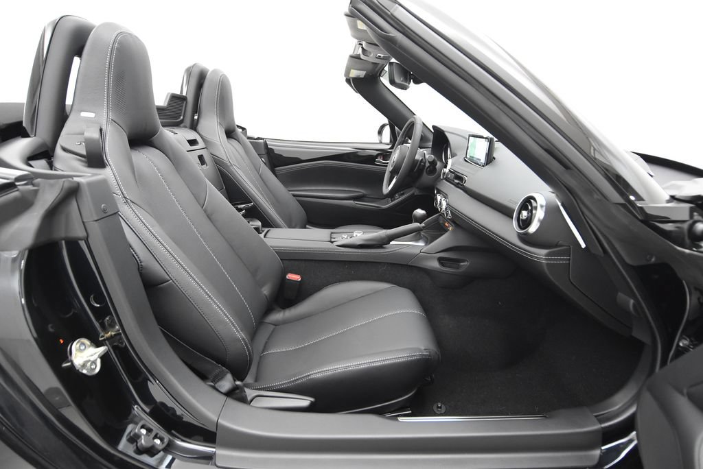 Certified 2025 MAZDA MX-5 Miata Grand Touring RWD image 26