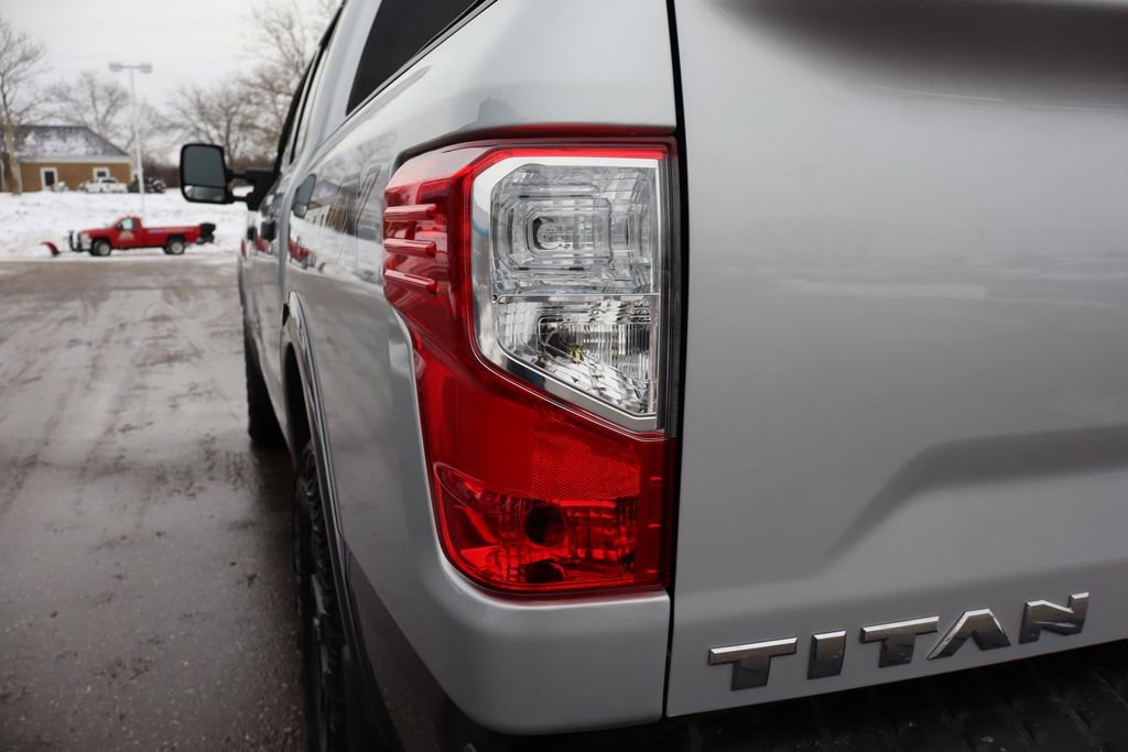 Used 2018 Nissan Titan PRO-4X image 29