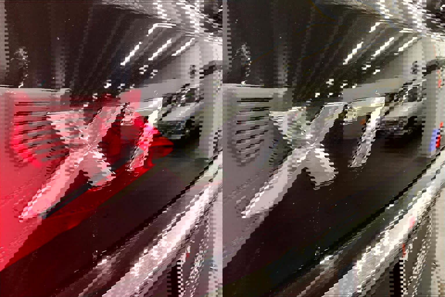 Used 2025 BMW X7 xDrive40i w/ M Sport Package image 27