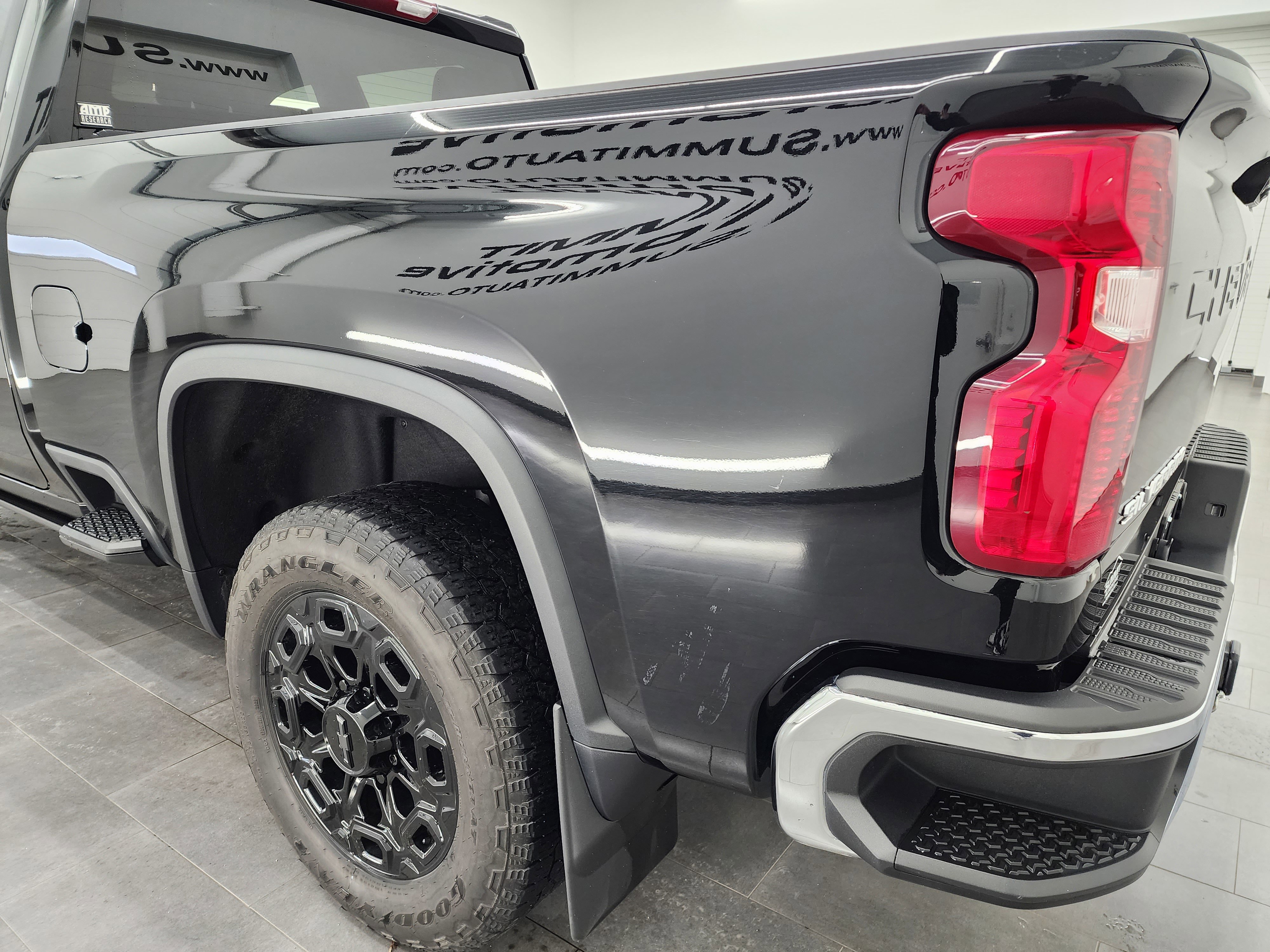 Used 2024 Chevrolet Silverado 3500 LT w/ Convenience Package image 32