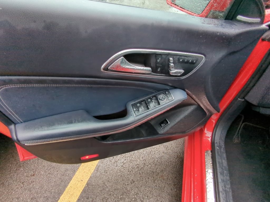 Used 2018 Mercedes-Benz CLA 250 4MATIC image 8