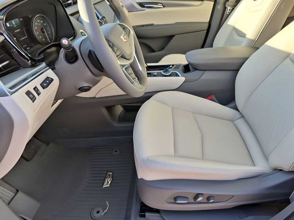 New 2026 Cadillac XT5 Premium Luxury w/ Driver Assist Package FWD image 32