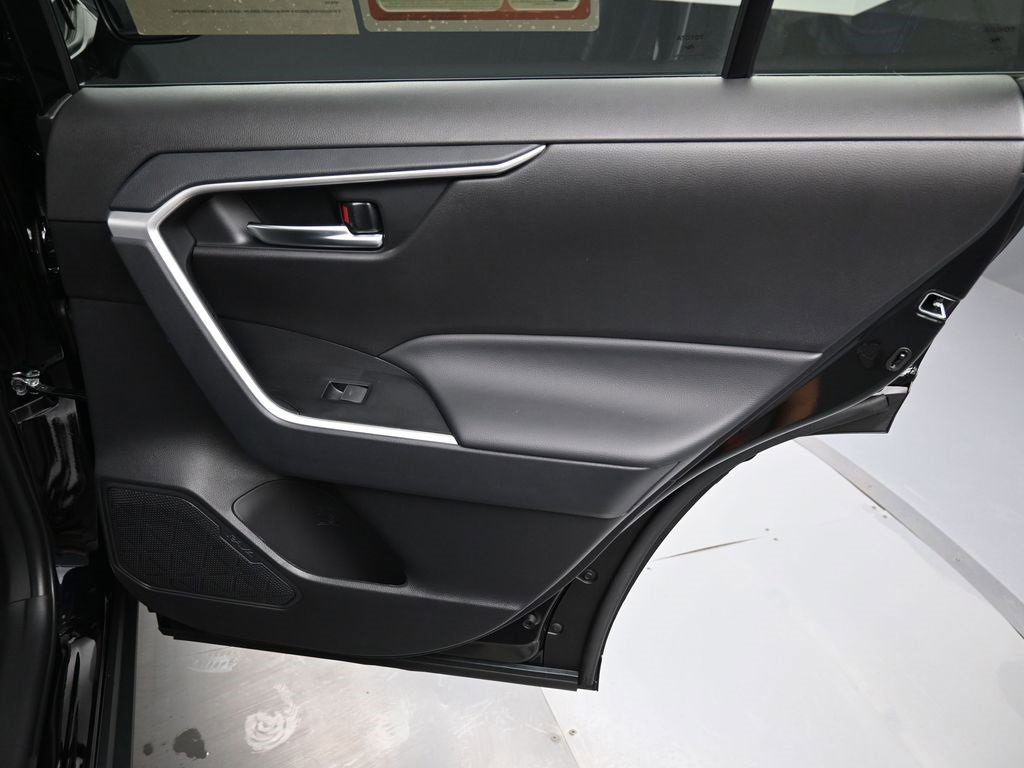 Certified 2025 Toyota RAV4 XLE image 32