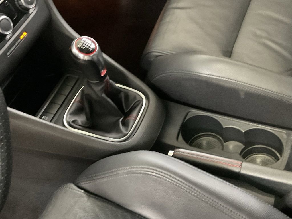 Used 2011 Volkswagen GTI Autobahn FWD image 17