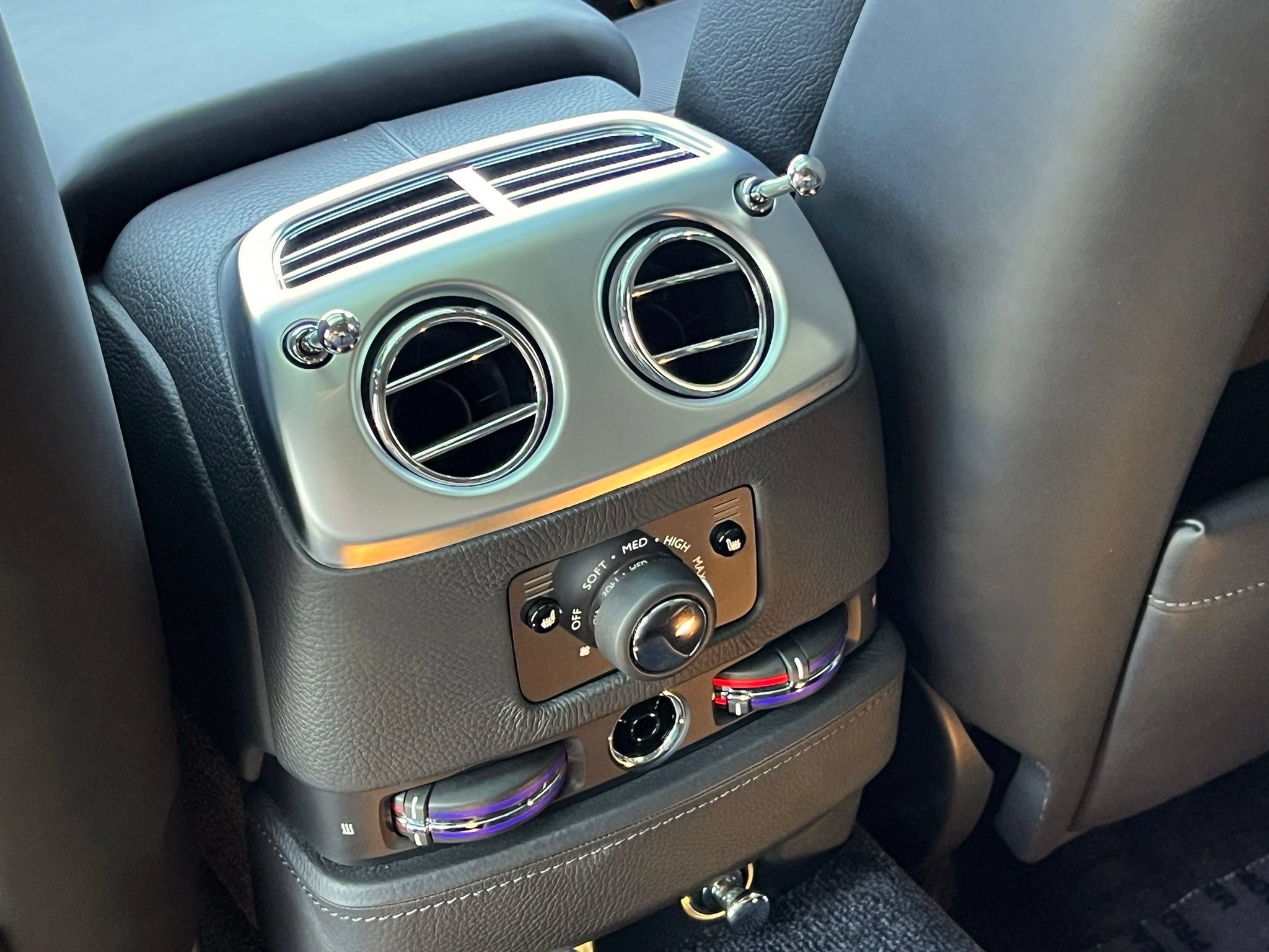 Used 2017 Rolls-Royce Ghost RWD image 18