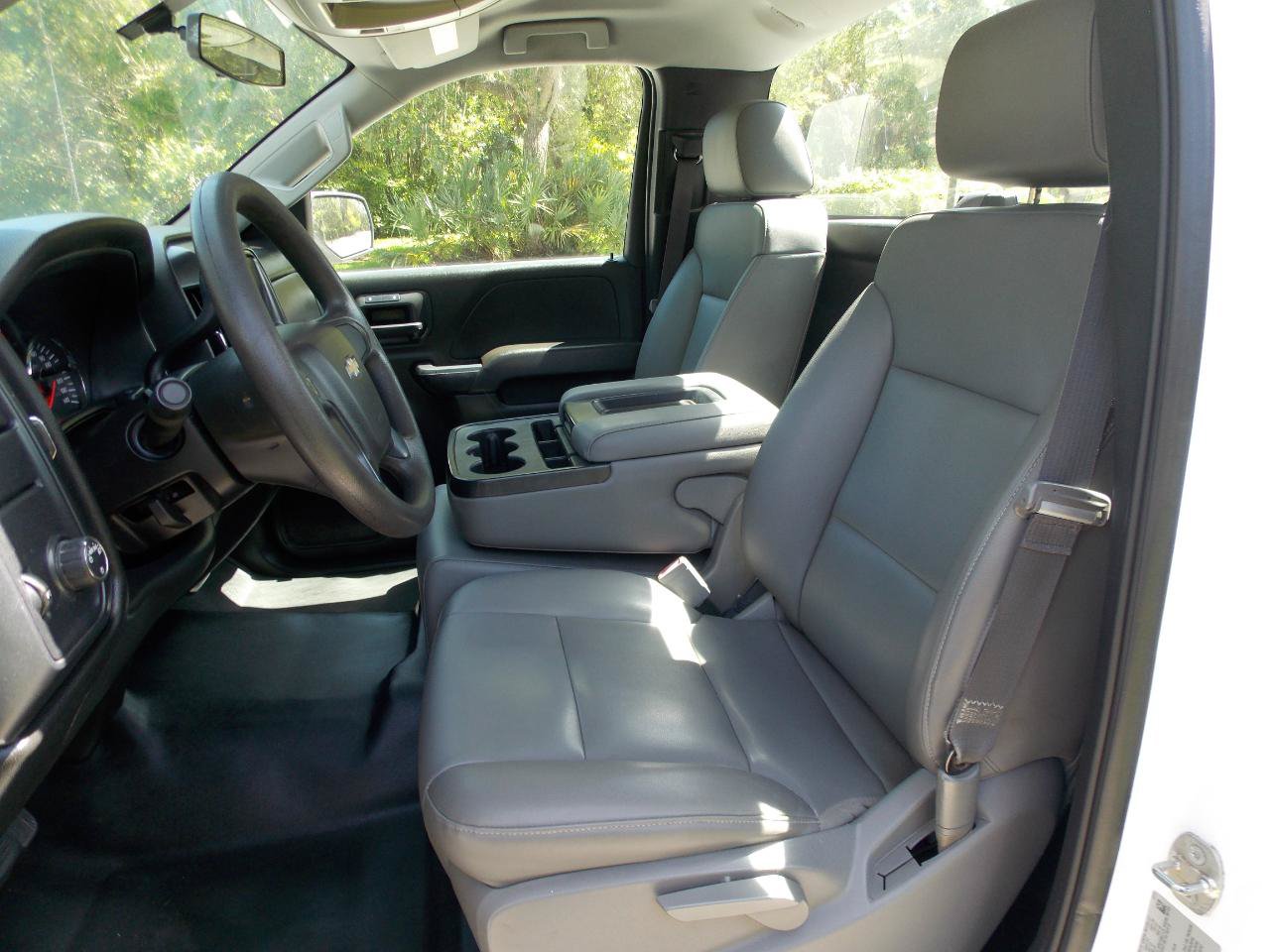 Used 2017 Chevrolet Silverado 1500 W/T RWD image 2