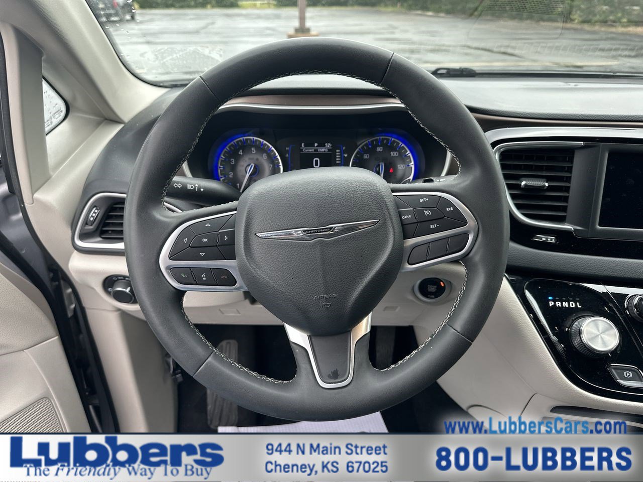 Used 2023 Chrysler Voyager LX FWD image 13