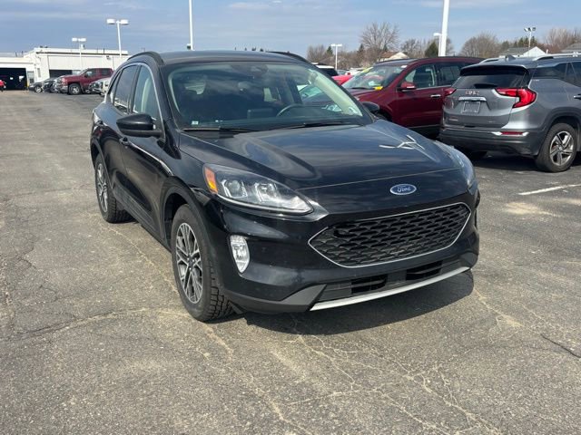 Used 2020 Ford Escape SEL image 3