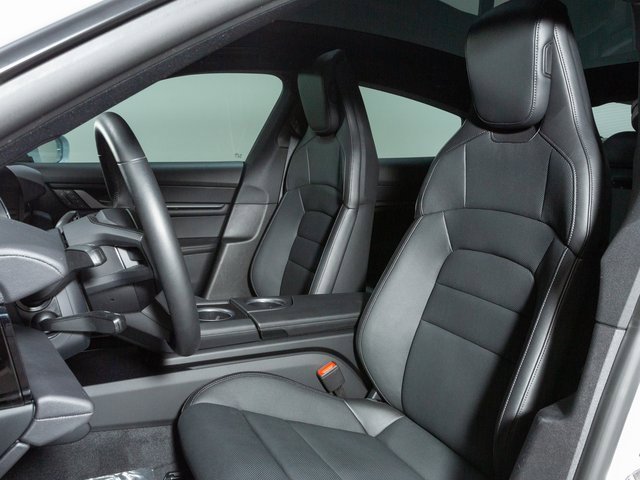 Certified 2025 Porsche Taycan image 17
