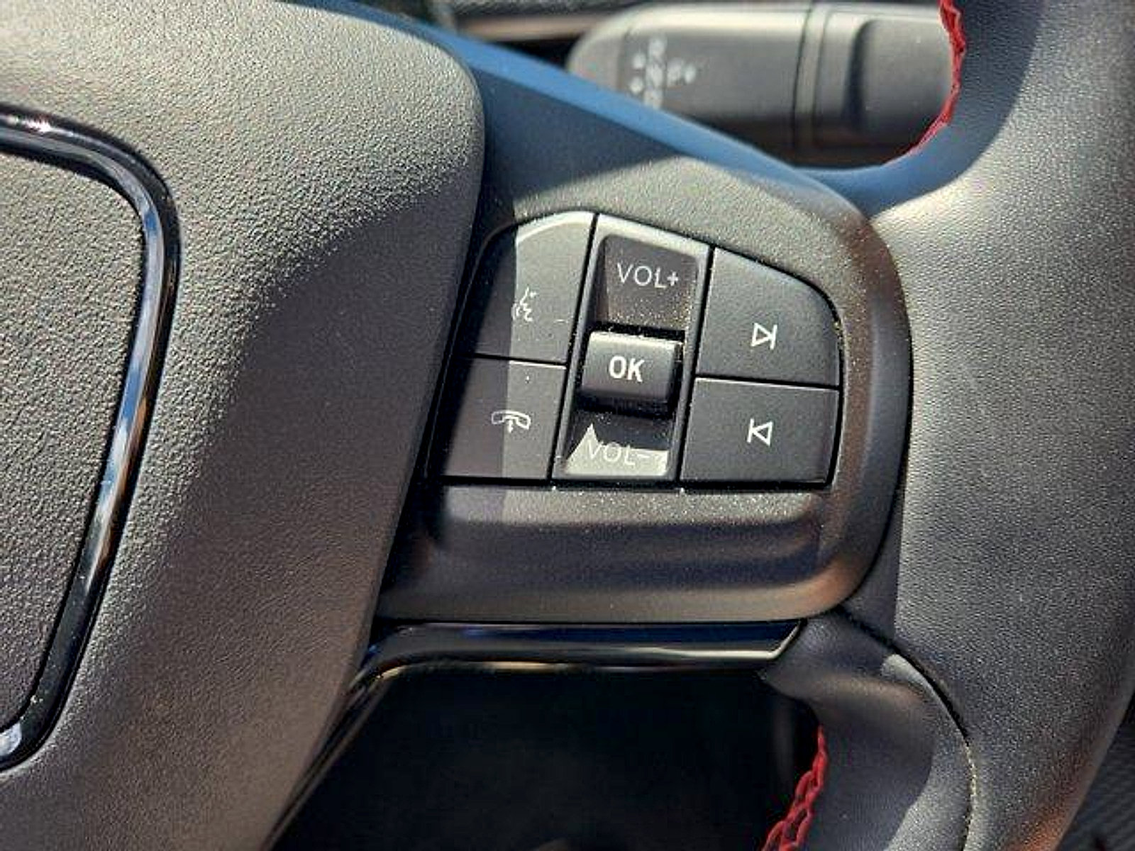 Certified 2025 Ford Mustang Mach-E Premium w/ Sport Appearance Package AWD/4WD image 15