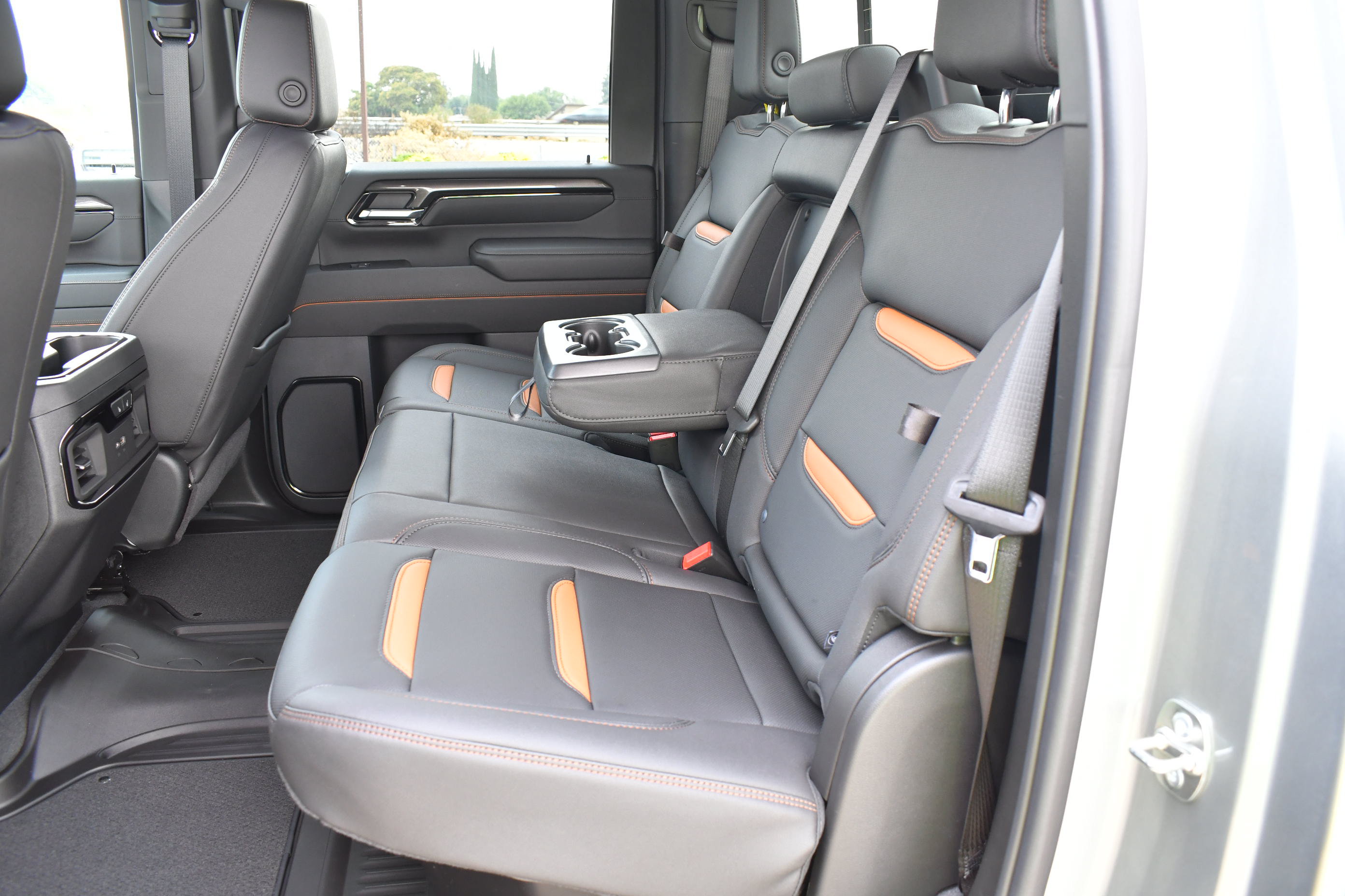 New 2026 GMC Sierra 2500 AT4 w/ AT4 Premium Plus Package AWD/4WD image 17