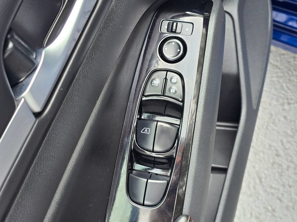 Used 2024 Nissan Altima 2.5 SR FWD image 15