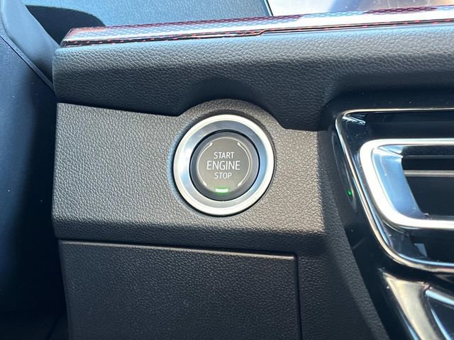 Used 2025 Chevrolet Traverse Z71 w/ Driver Confidence Package image 26