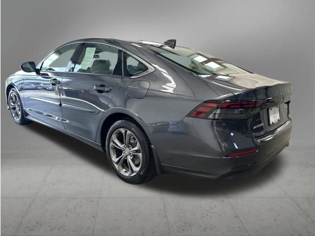 Certified 2023 Honda Accord EX image 11