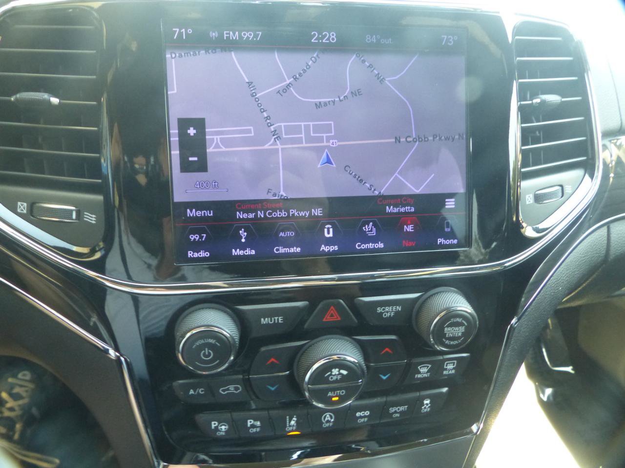 Used 2019 Jeep Grand Cherokee Overland AWD/4WD image 23