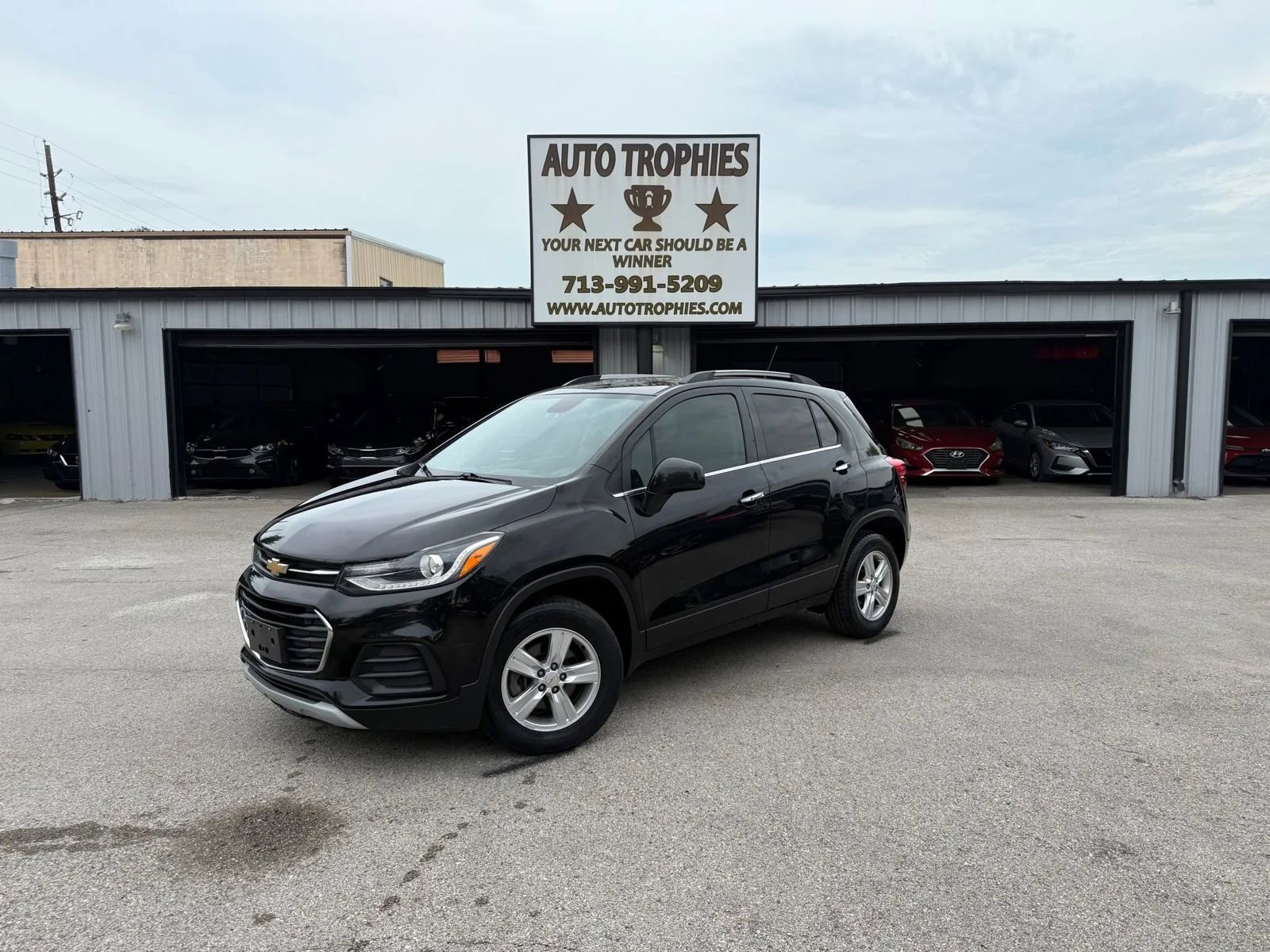Used 2019 Chevrolet Trax LT w/ LT Convenience Package image 1