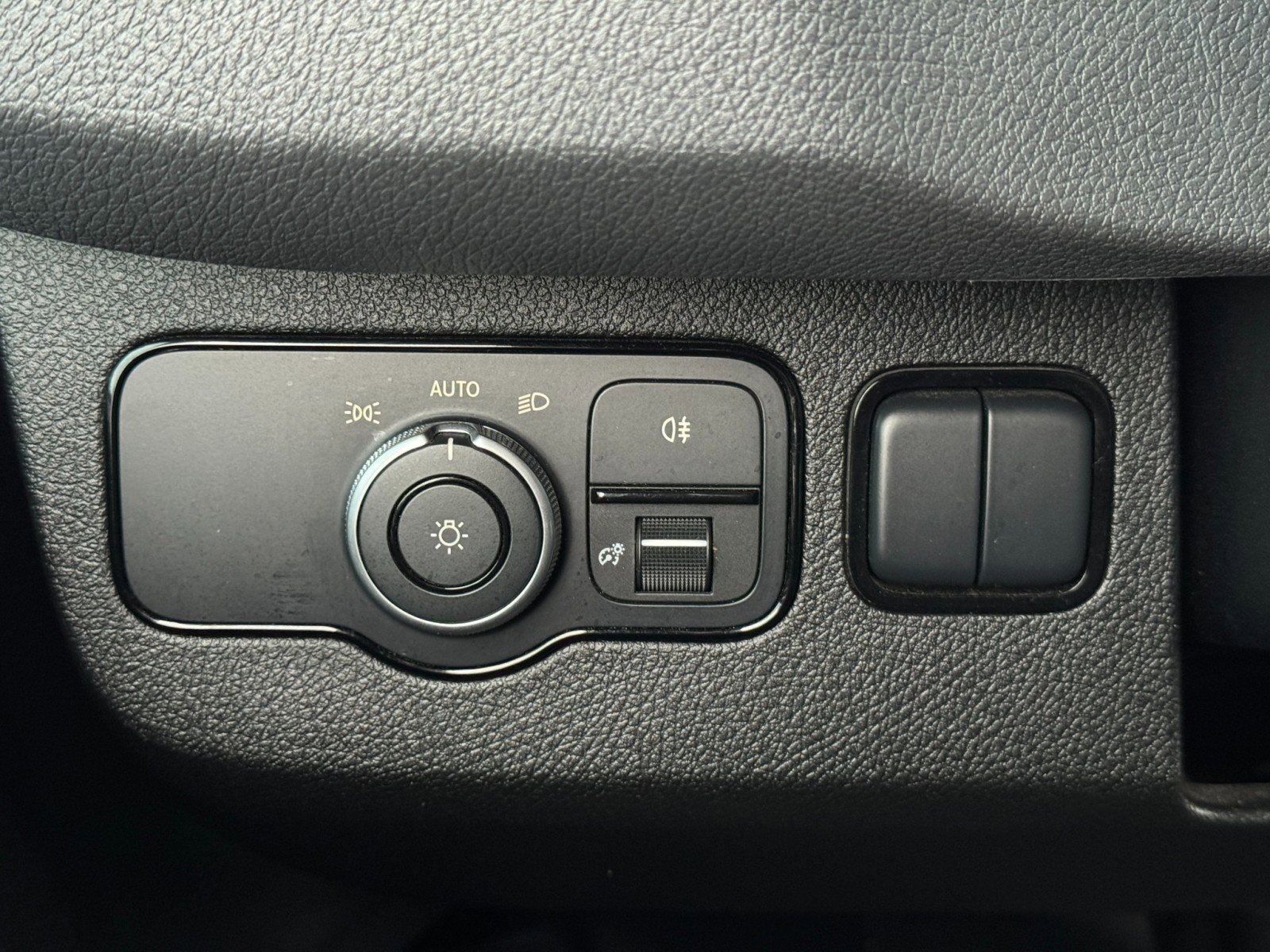 Used 2021 Mercedes-Benz Sprinter 2500 w/ Driver Convenience Package image 15