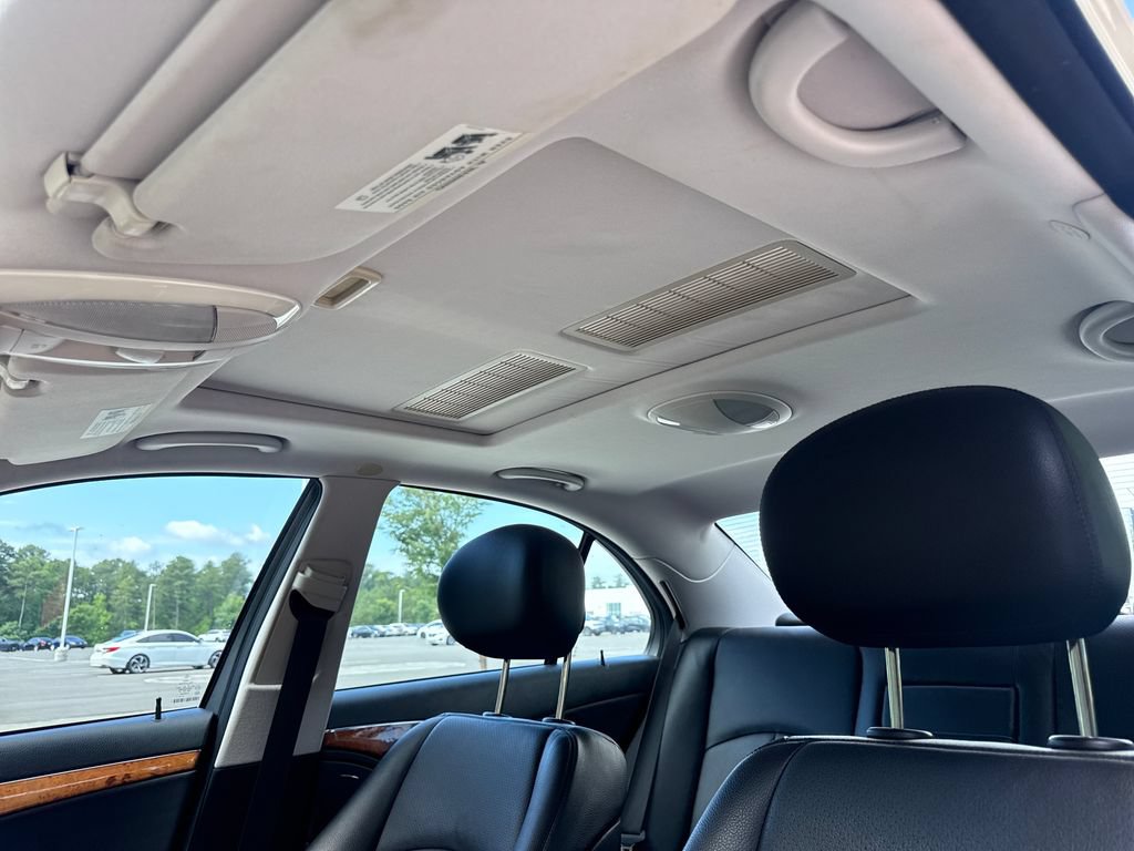 Used 2008 Mercedes-Benz E 350 4MATIC Sedan image 30