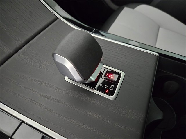 New 2026 Land Rover Range Rover Velar Dynamic SE image 23