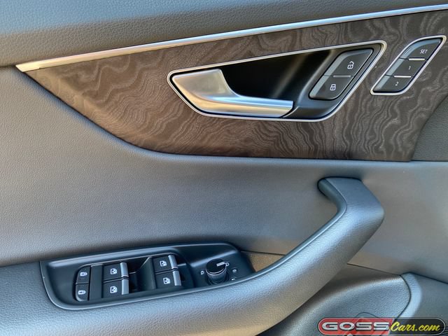 Used 2020 Audi Q8 Prestige AWD/4WD image 25