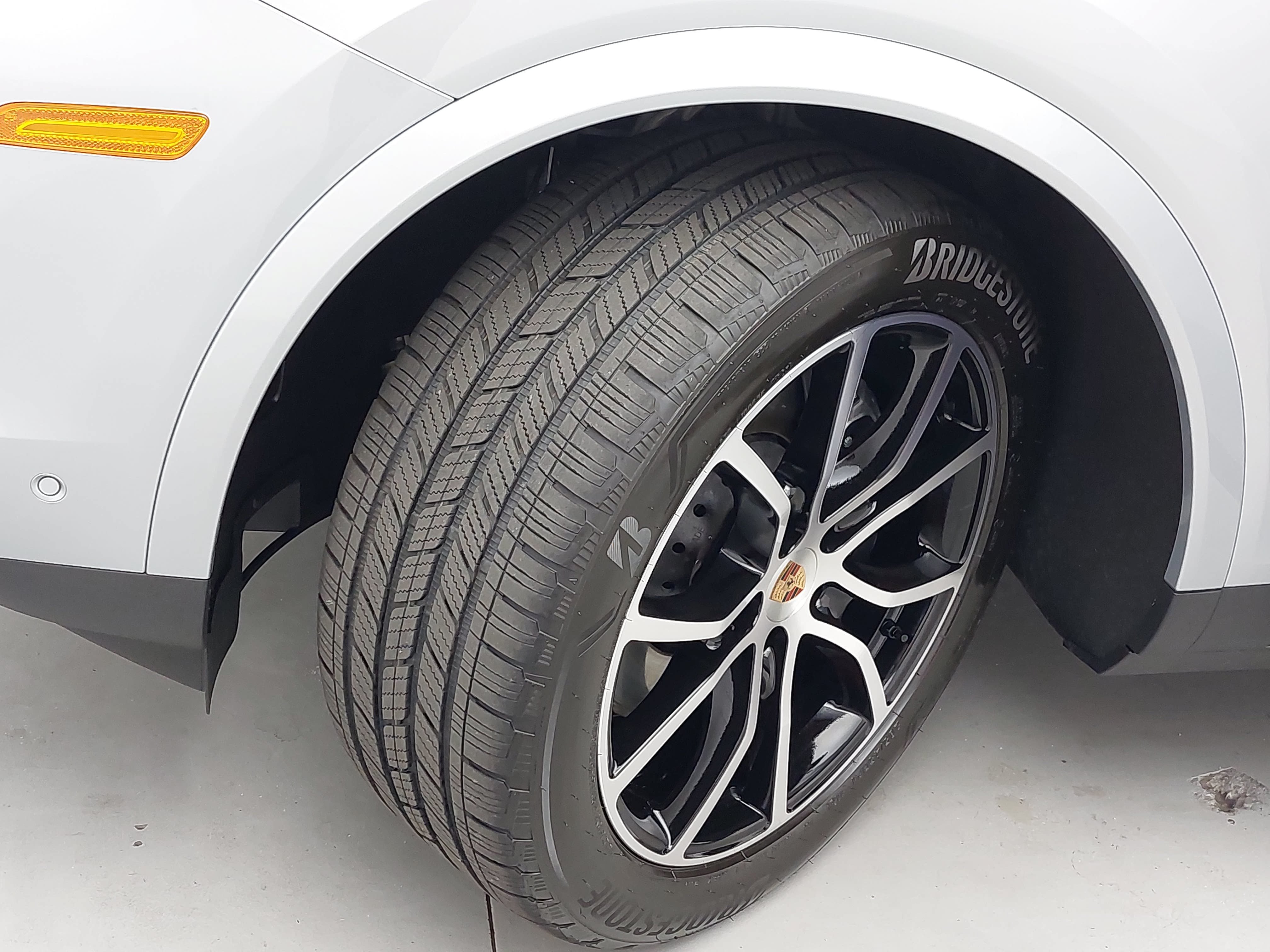 Certified 2026 Porsche Cayenne AWD/4WD image 35