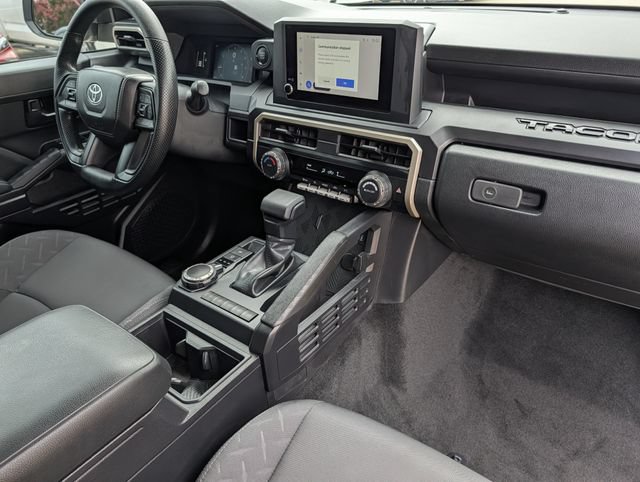 Used 2025 Toyota Tacoma SR AWD/4WD image 33