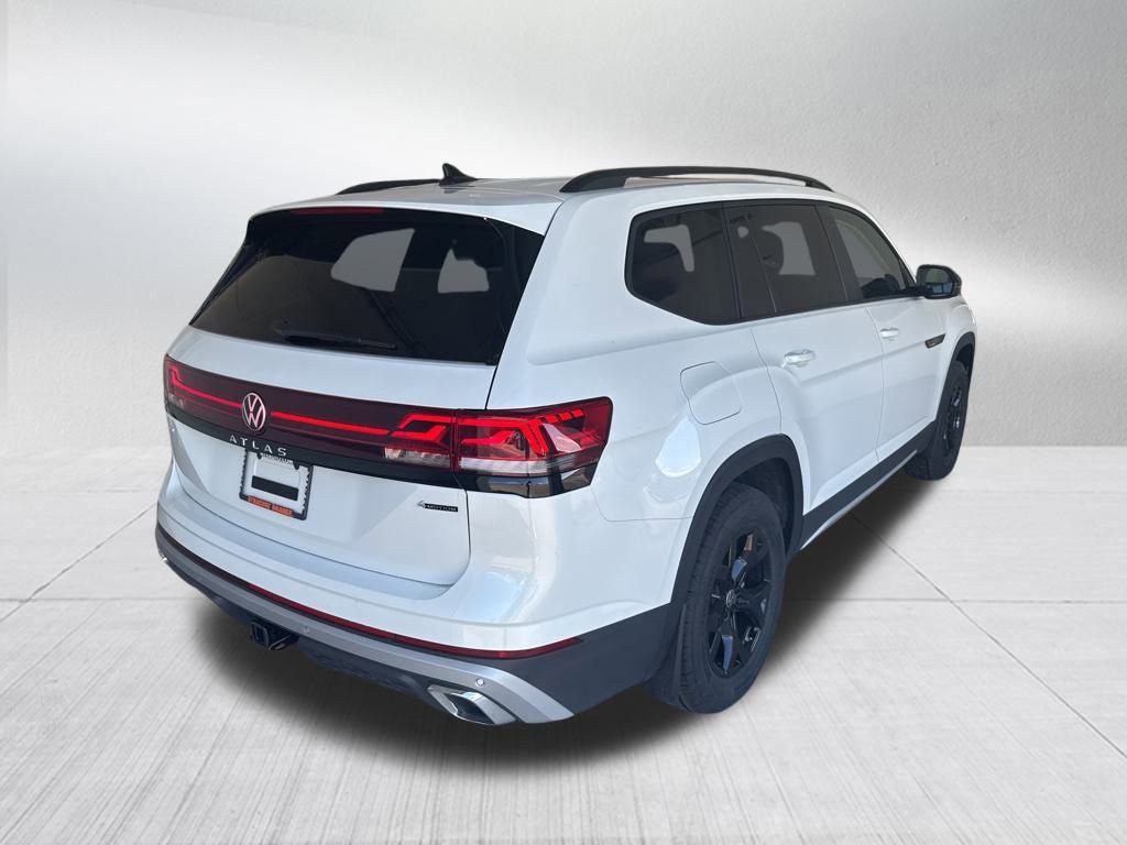 New 2026 Volkswagen Atlas Peak Edition image 5
