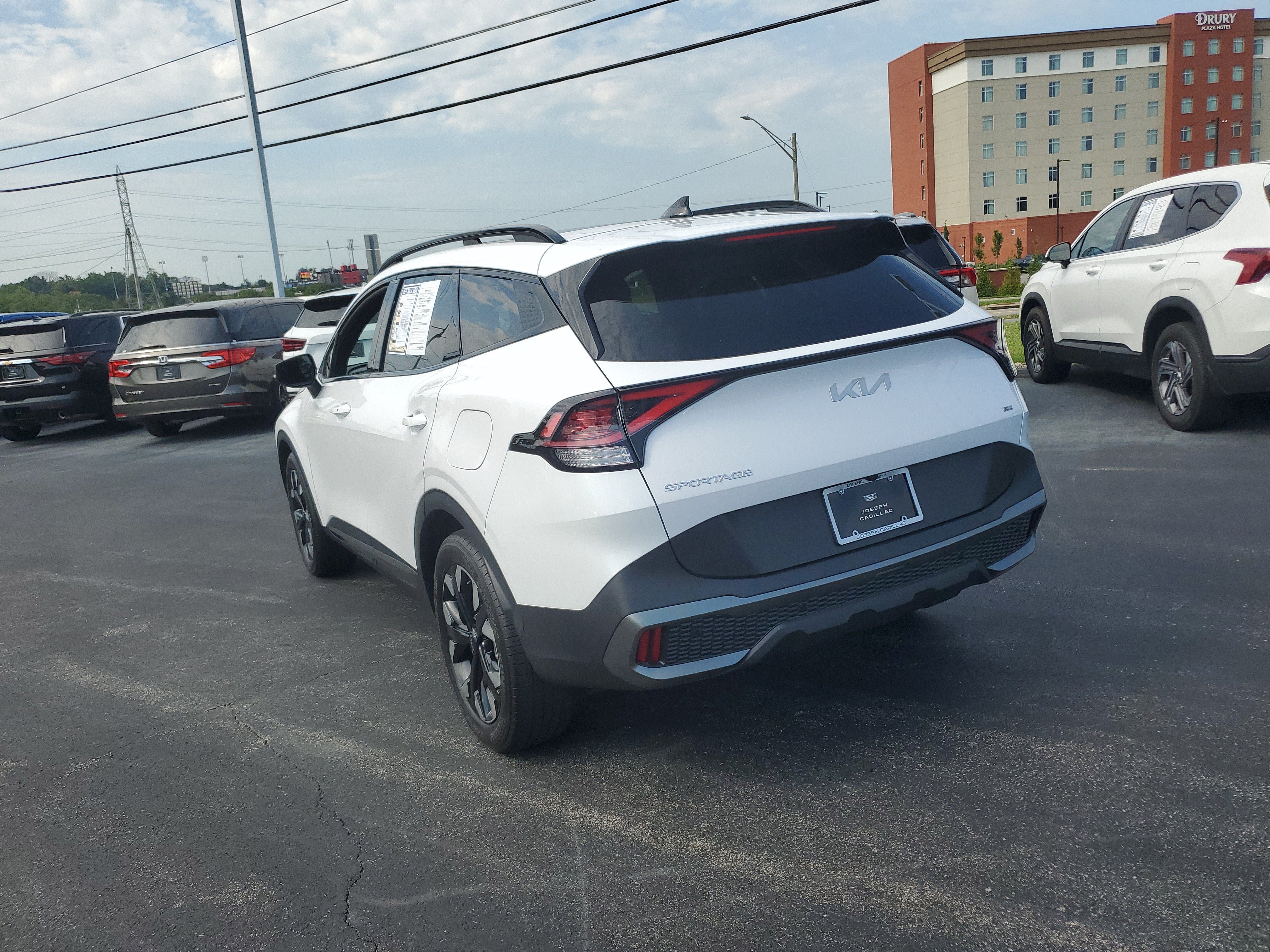 Used 2024 Kia Sportage X-Line w/ X-Line Premium Package AWD/4WD image 2