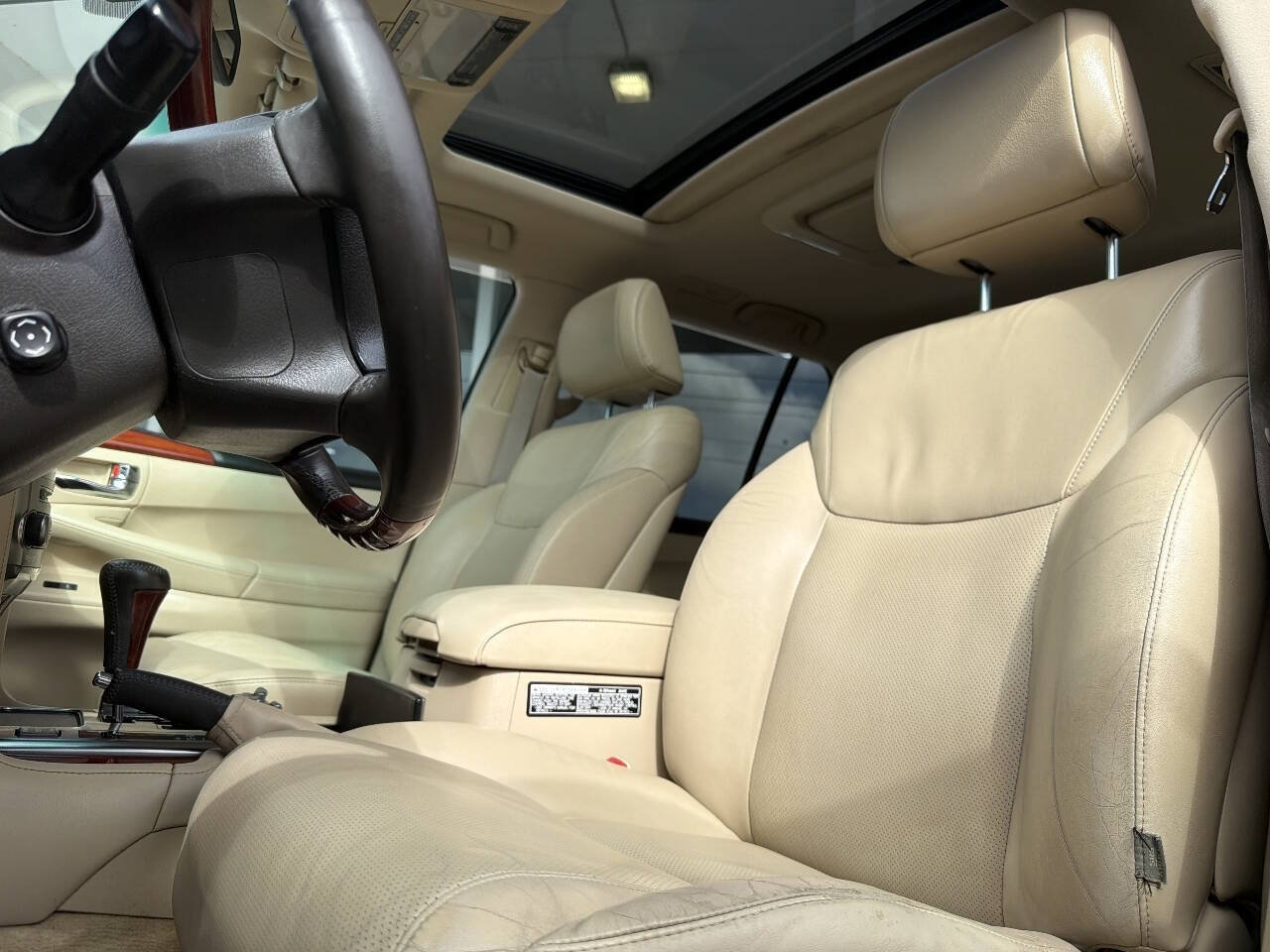Used 2010 Lexus LX 570 4WD image 28