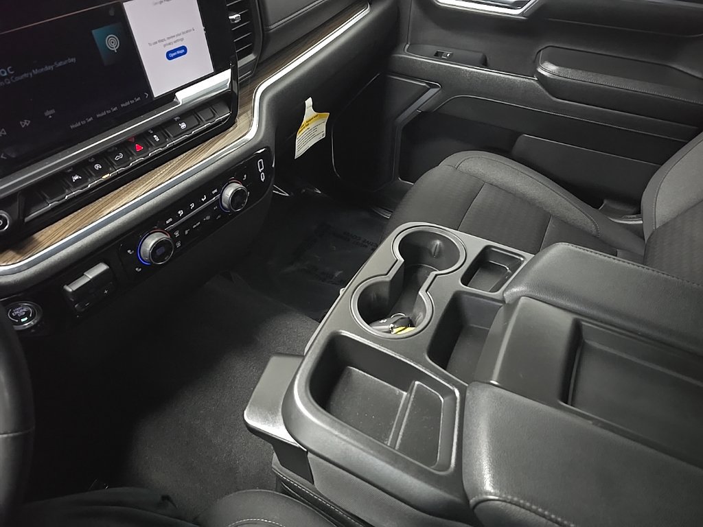 Used 2024 Chevrolet Silverado 1500 LT AWD/4WD image 26