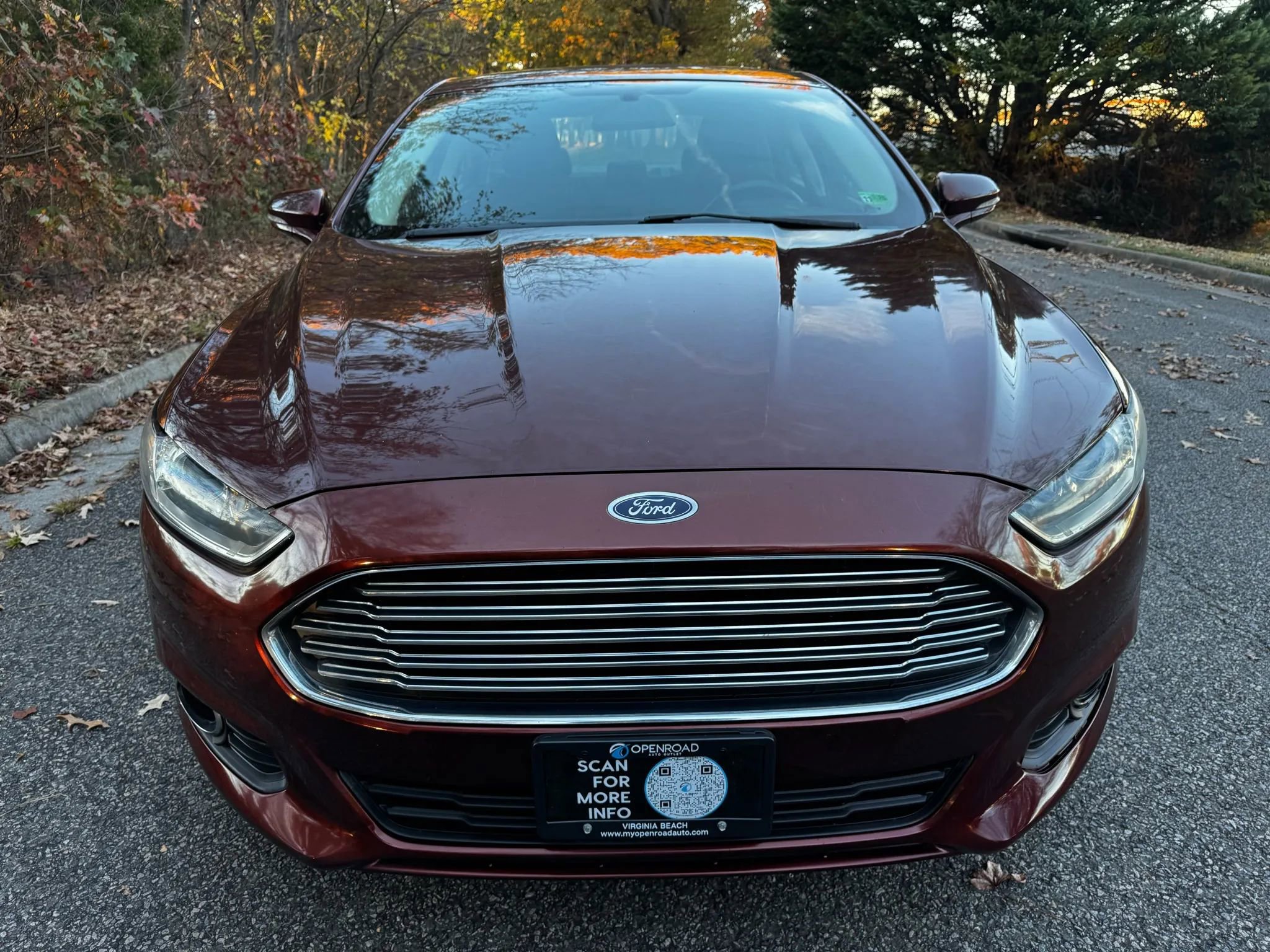 Used 2016 Ford Fusion SE w/ Equipment Group 201A image 3