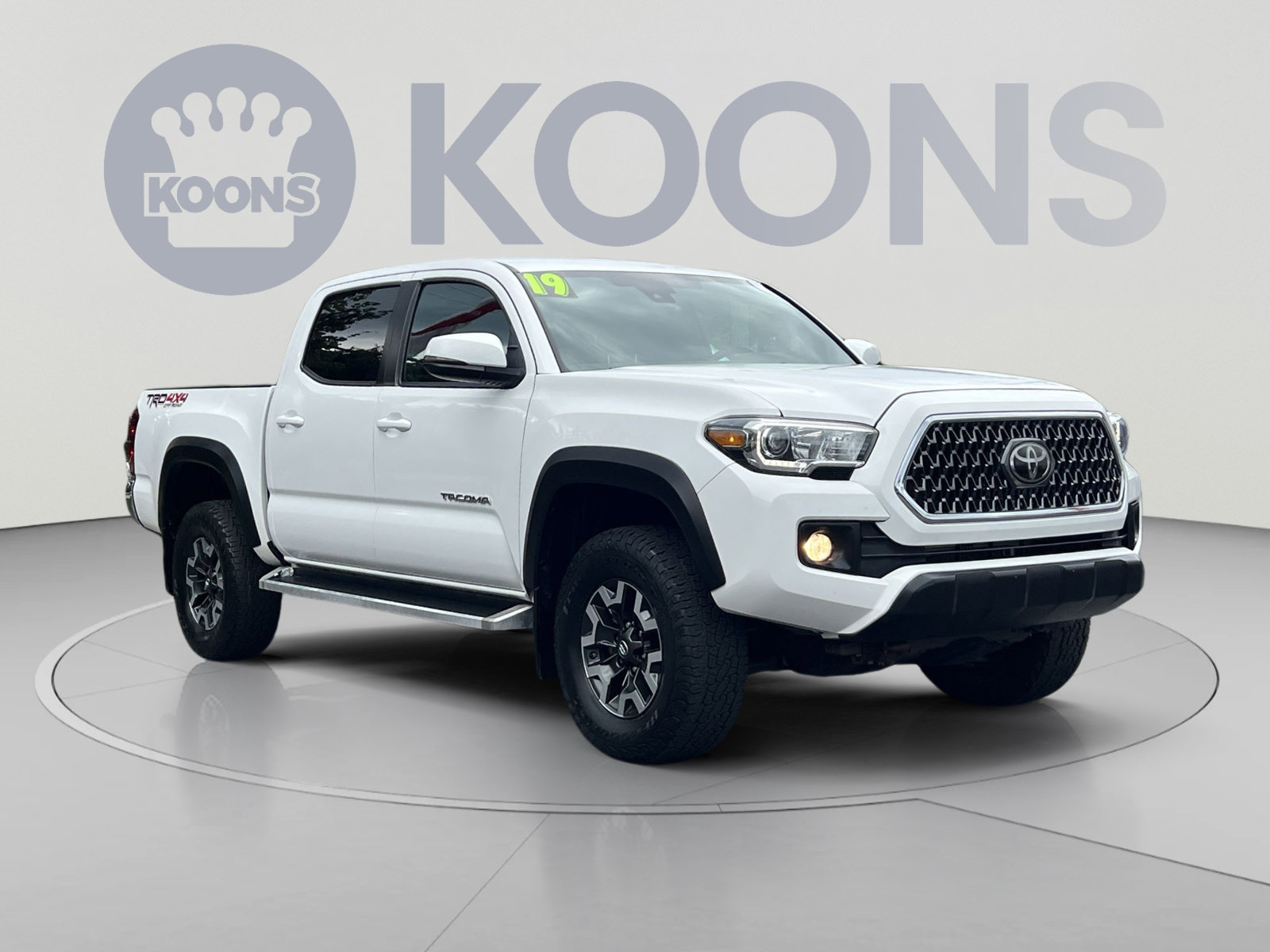 Used 2019 Toyota Tacoma TRD Off-Road AWD/4WD image 2