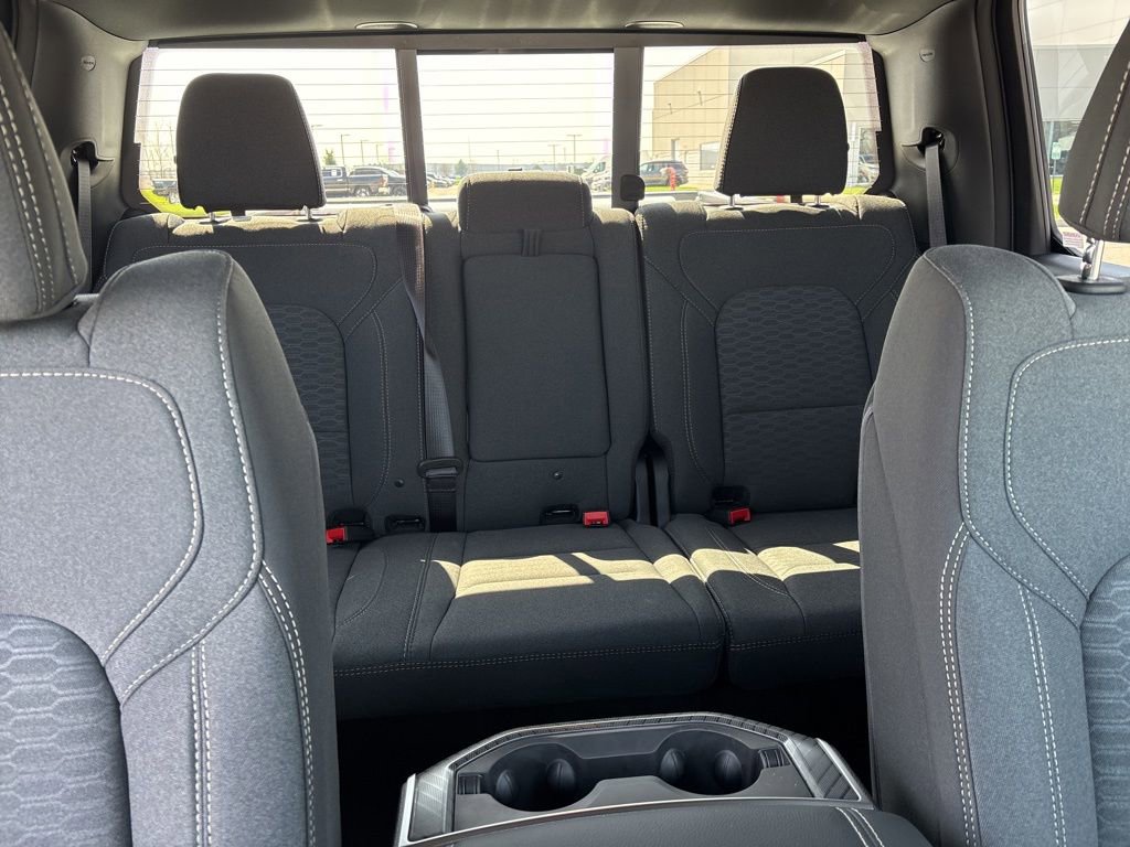 New 2026 RAM 1500 4x4 Crew Cab image 15