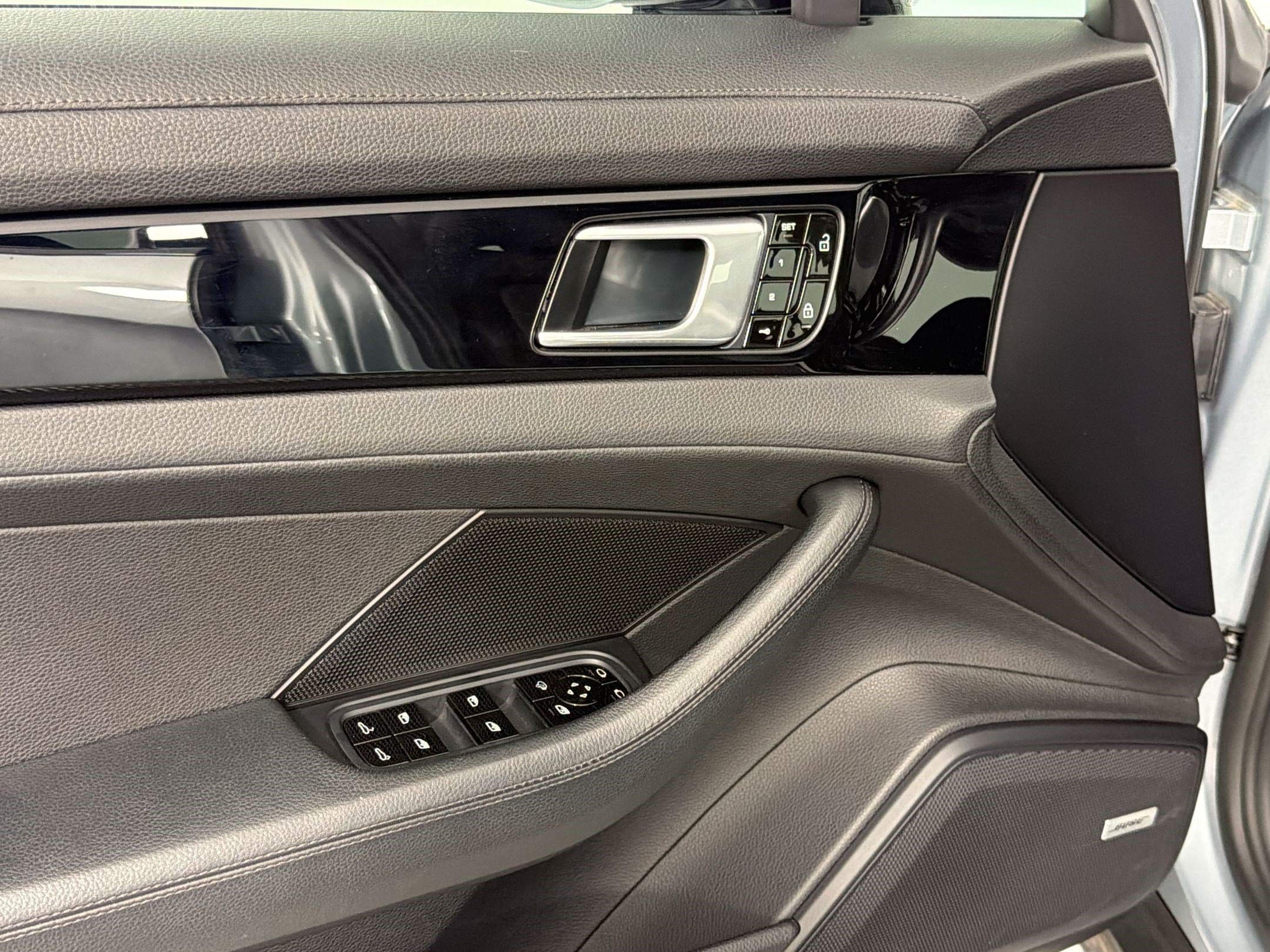 Certified 2019 Porsche Panamera image 14